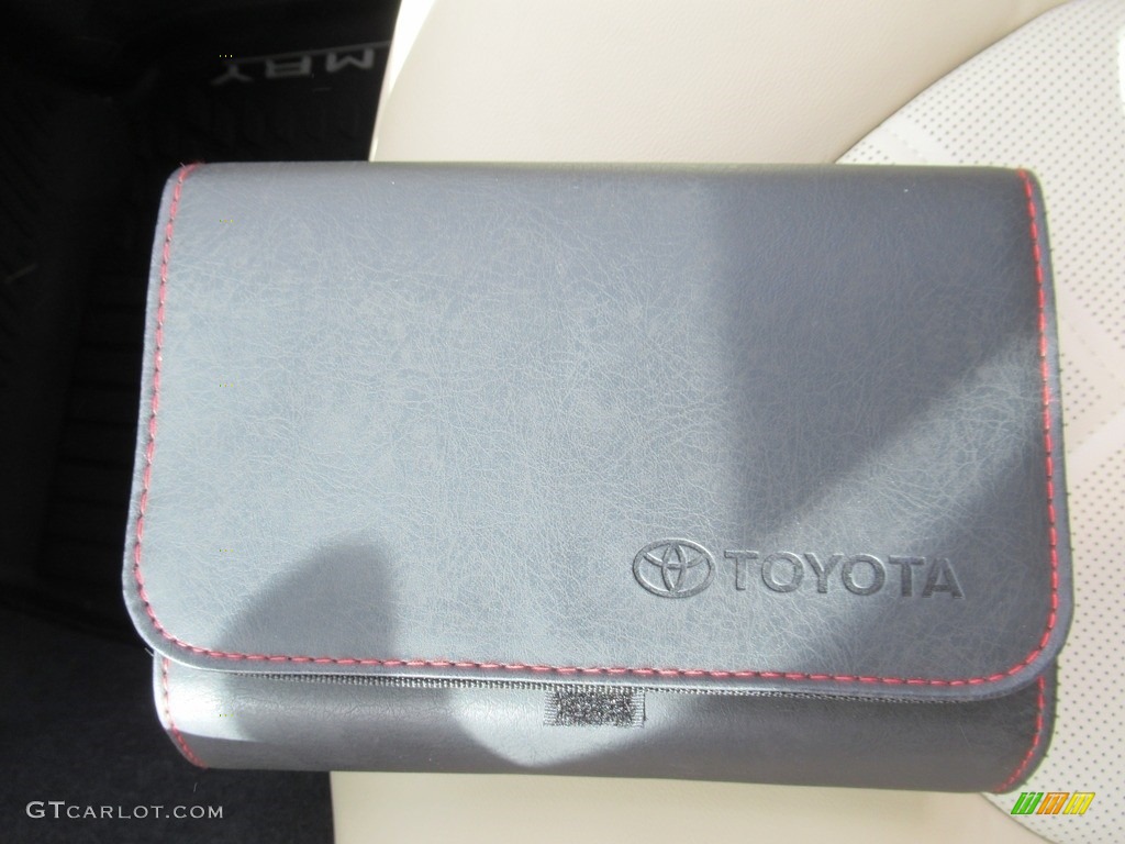 2018 Camry XLE - Ruby Flare Pearl / Macadamia photo #19