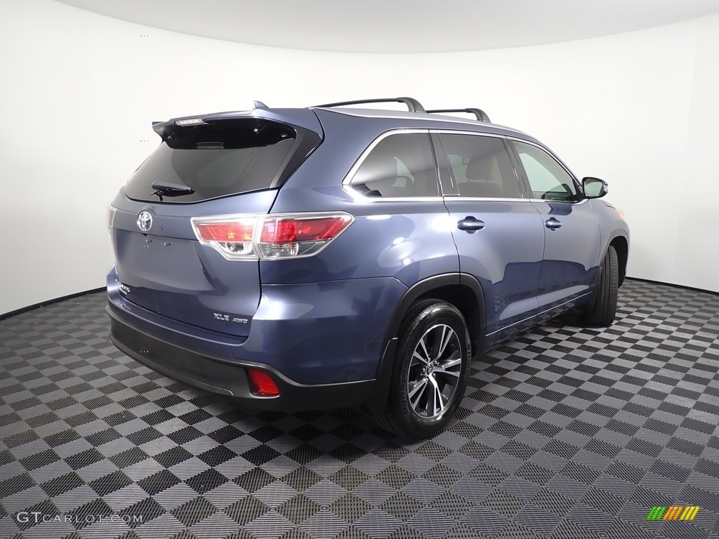 2016 Highlander XLE - Nautical Blue Metallic / Almond photo #20