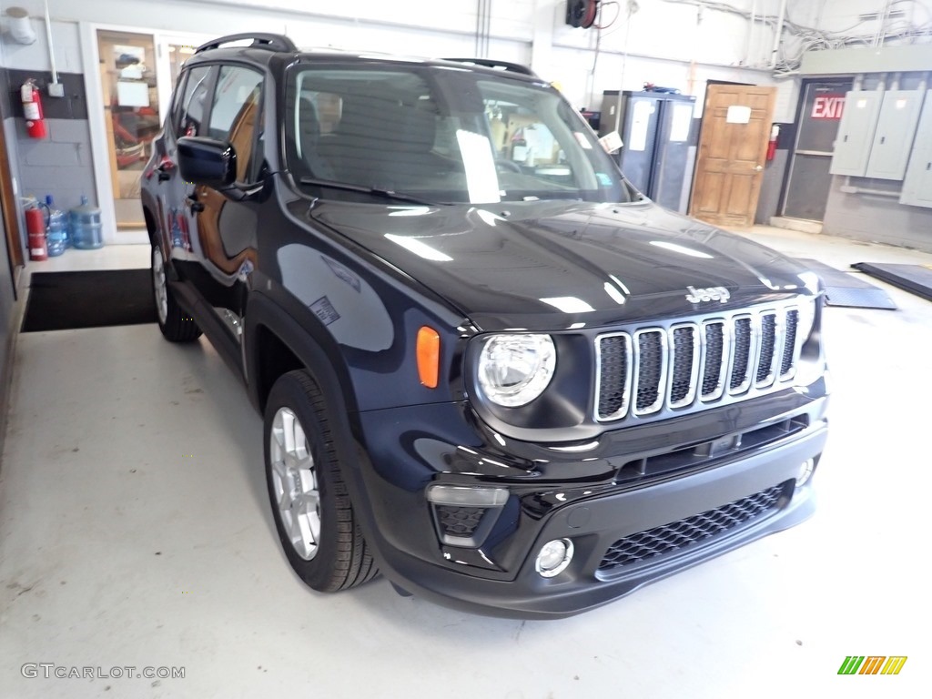 2020 Renegade Latitude 4x4 - Black / Black photo #7