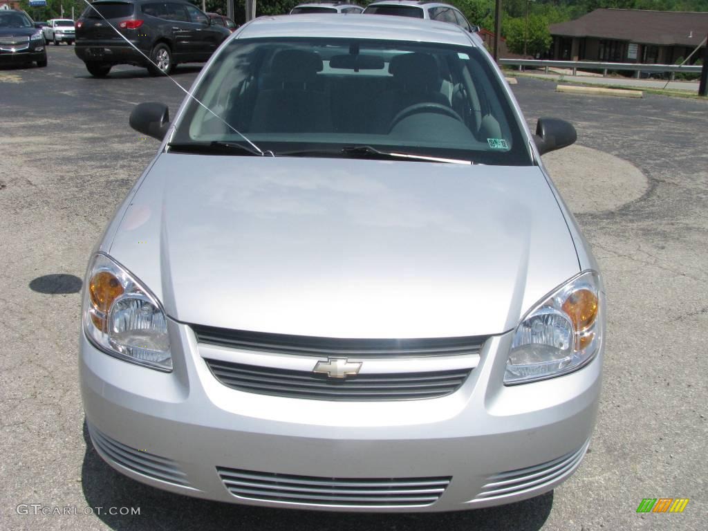 2007 Cobalt LS Sedan - Ultra Silver Metallic / Gray photo #9