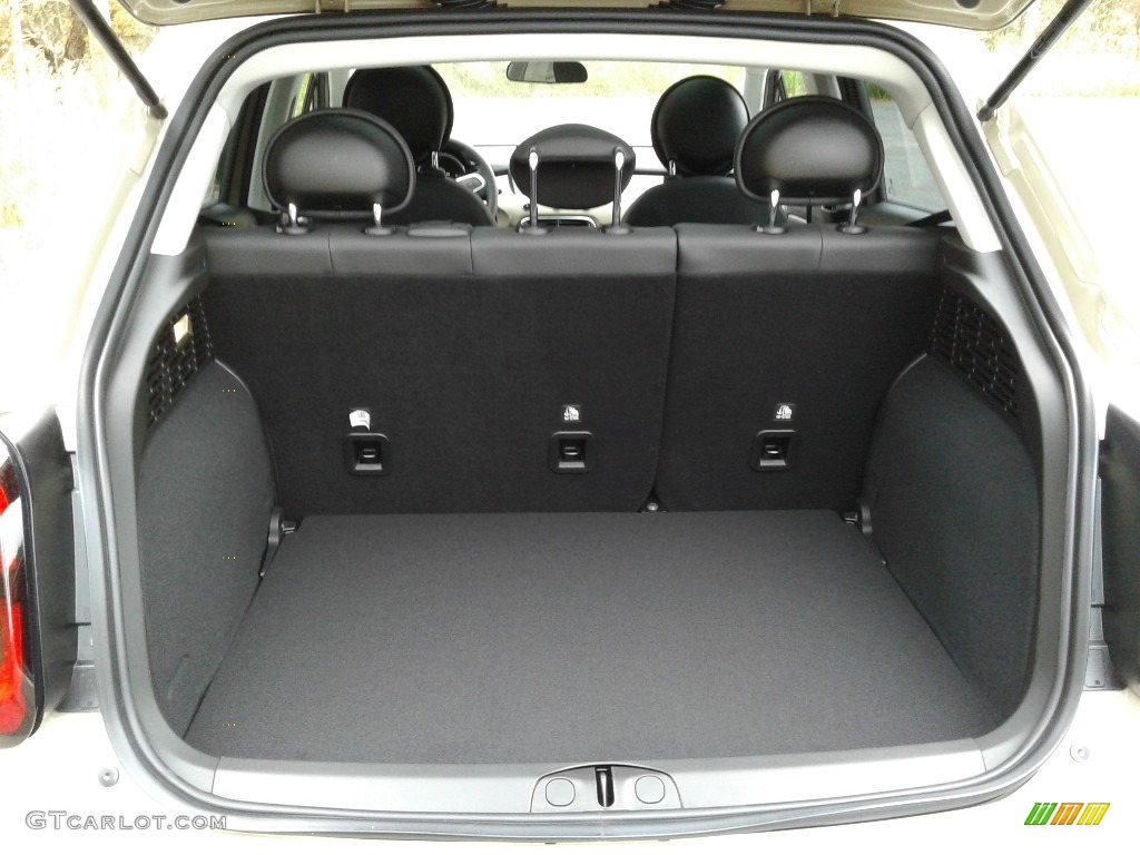 2020 Fiat 500X Trekking AWD Trunk Photos