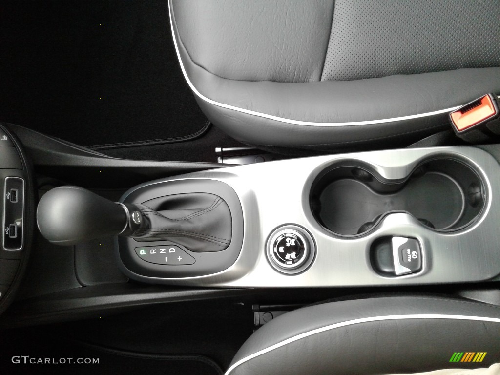 2020 Fiat 500X Trekking AWD Transmission Photos