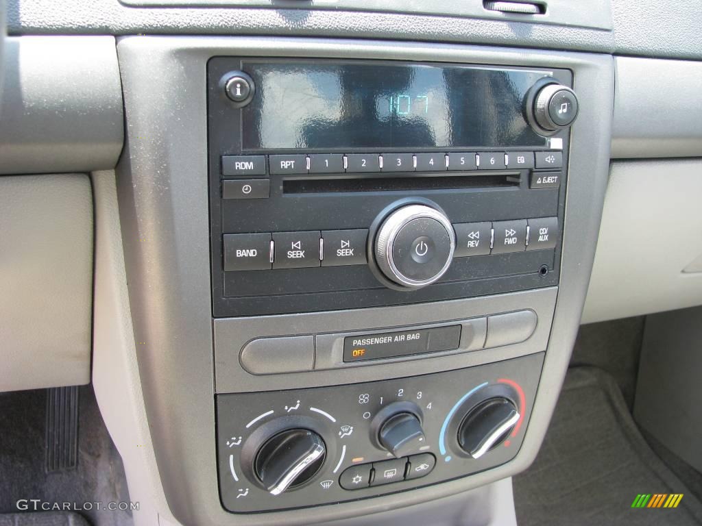 2007 Cobalt LS Sedan - Ultra Silver Metallic / Gray photo #17