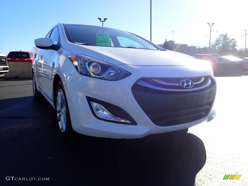 2013 Elantra GT - Monaco White / Black photo #12