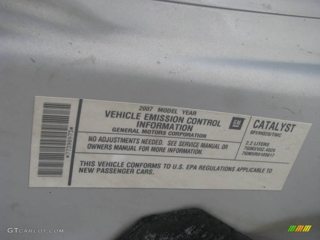 2007 Cobalt LS Sedan - Ultra Silver Metallic / Gray photo #21