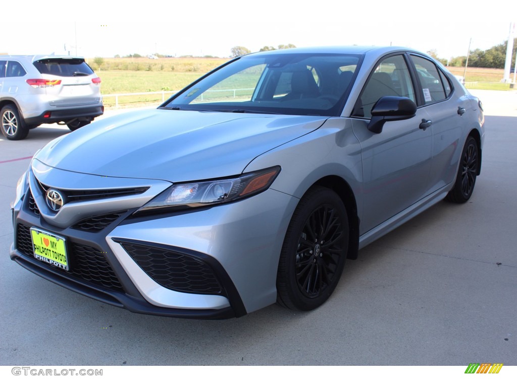 2021 Camry SE Nightshade - Celestial Silver Metallic / Black photo #4