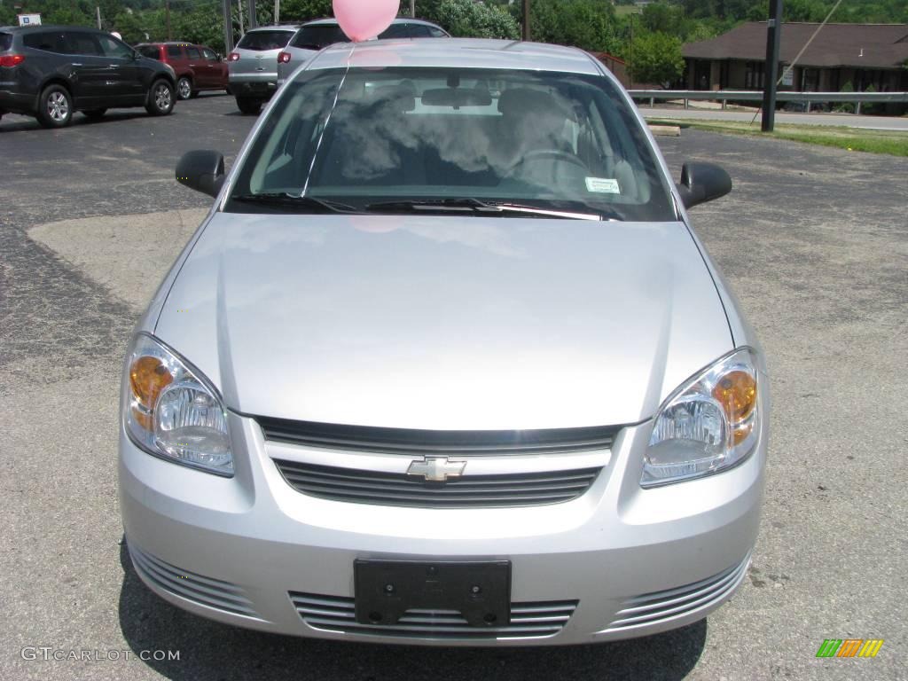 2007 Cobalt LS Sedan - Ultra Silver Metallic / Gray photo #9