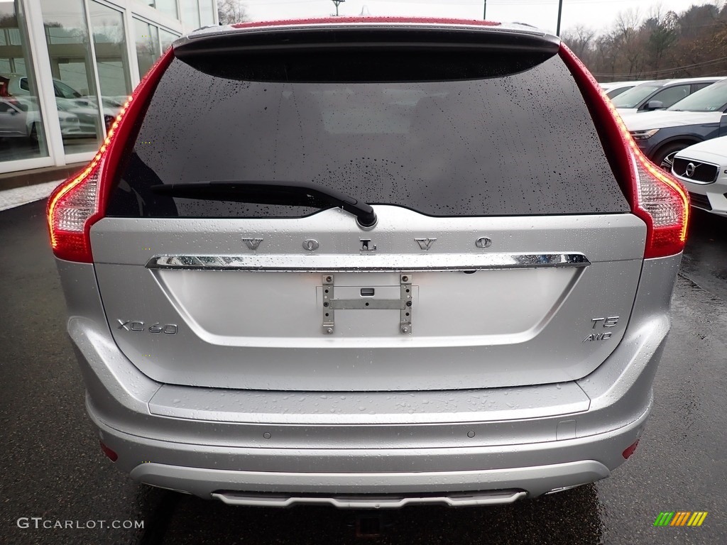 Bright Silver Metallic 2017 Volvo XC60 T5 Dynamic Exterior Photo #140175467