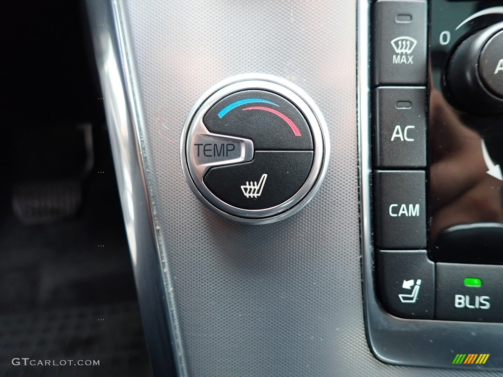 2017 Volvo XC60 T5 Dynamic Controls Photo #140175847