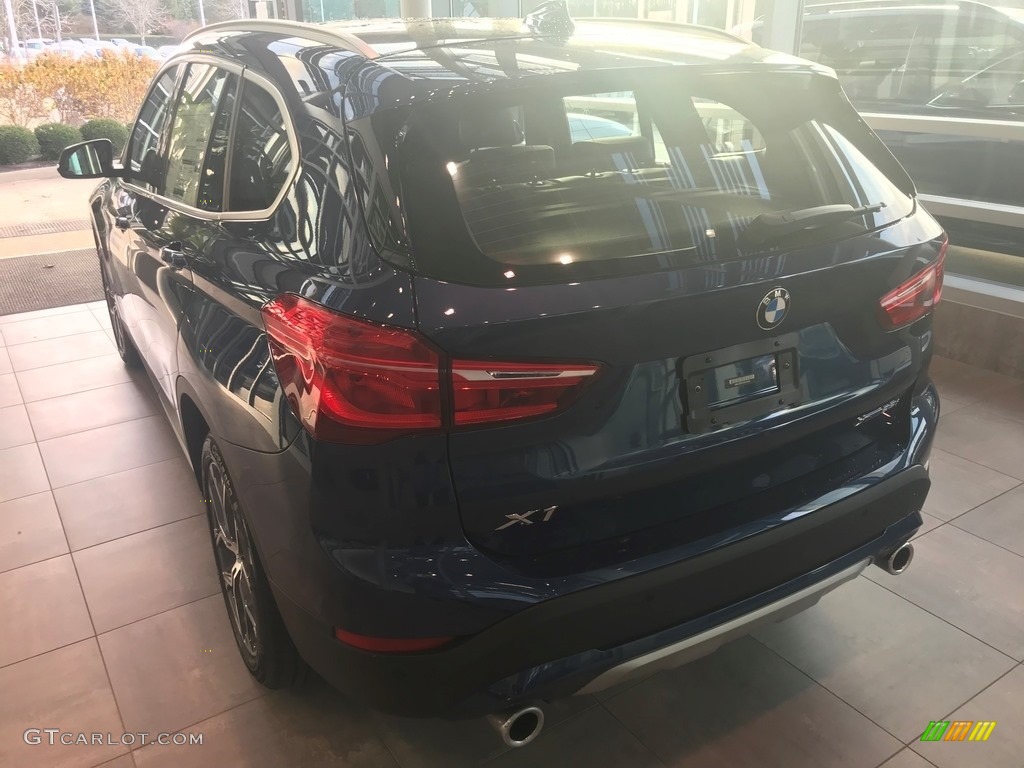 2021 X1 xDrive28i - Phytonic Blue Metallic / Black photo #2