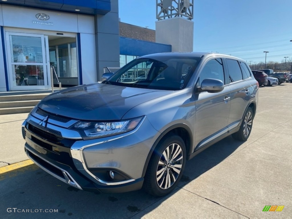 2019 Outlander SE - Mercury Gray Metallic / Black photo #1