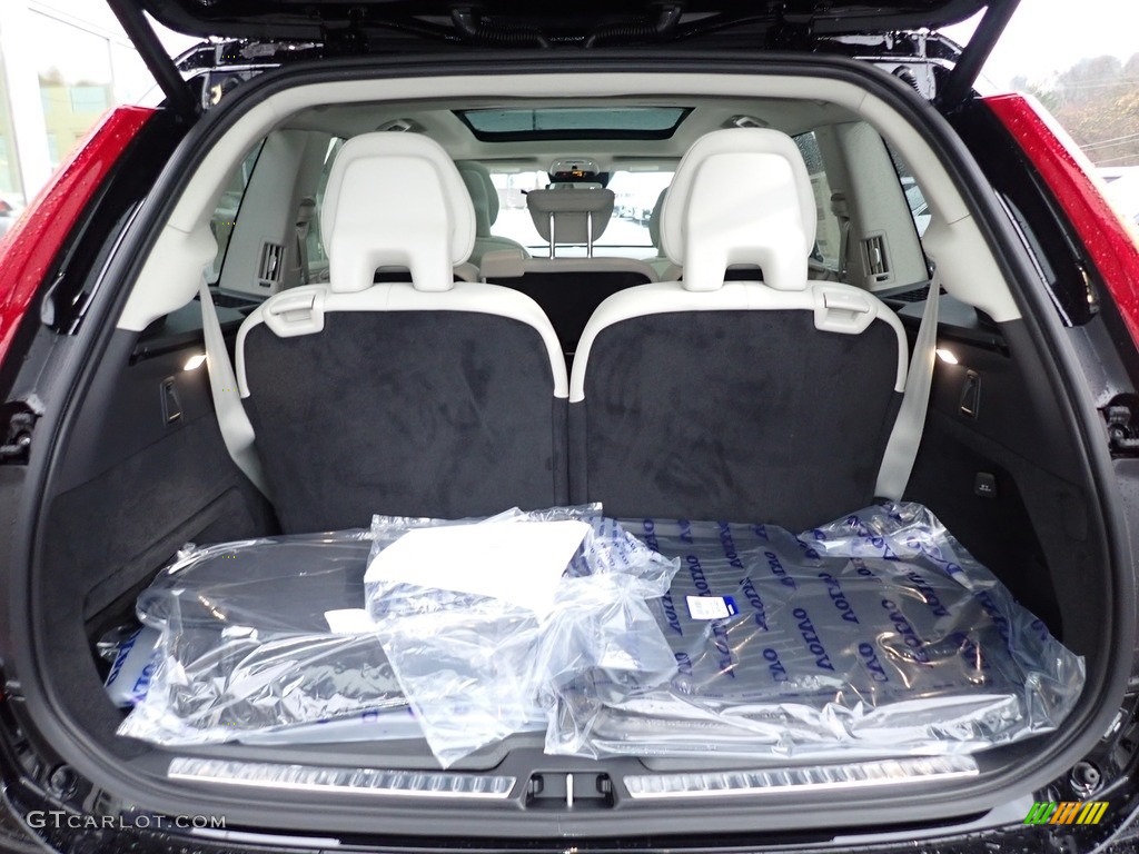 2021 Volvo XC90 T6 AWD Momentum Trunk Photo #140178479