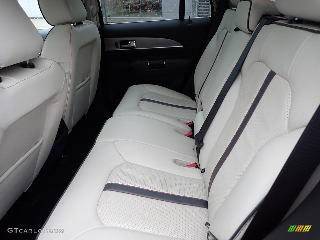 2015 Lincoln MKX AWD Rear Seat Photo #140178734