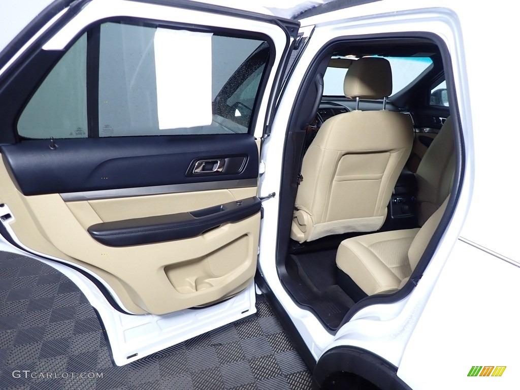 2016 Explorer 4WD - Oxford White / Medium Light Camel photo #20