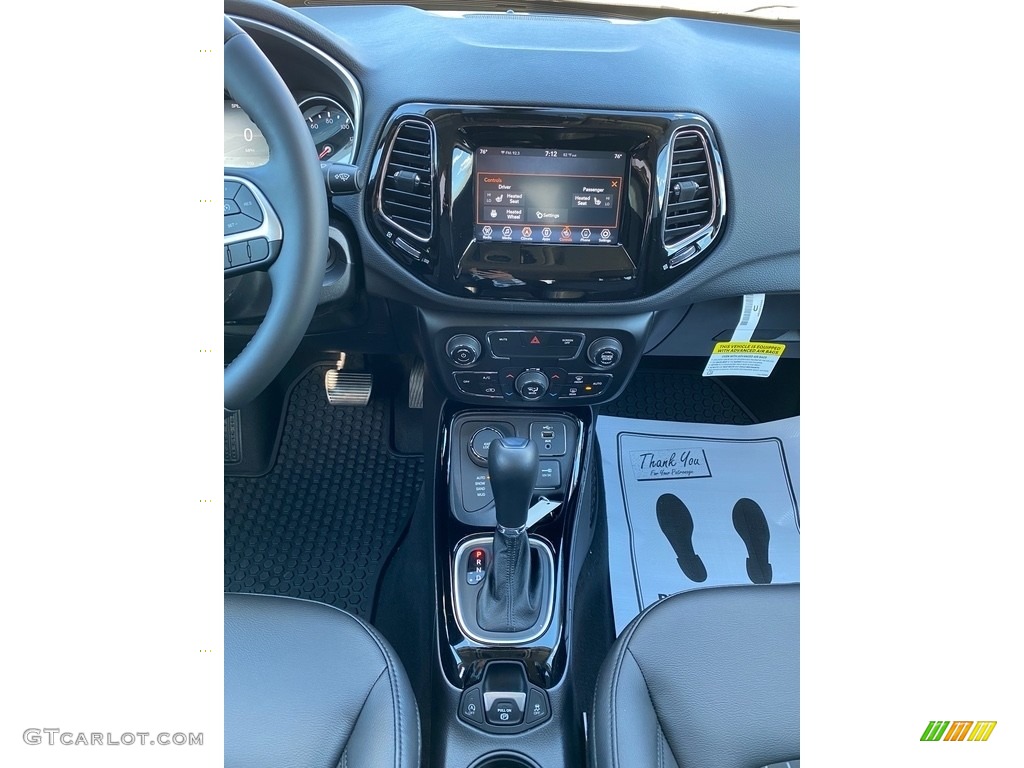 2021 Jeep Compass Latitude 4x4 Controls Photo #140183963