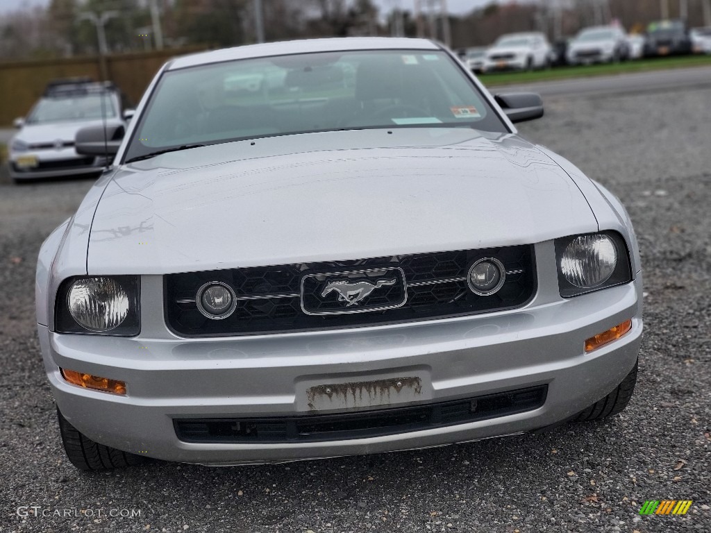 2009 Mustang V6 Coupe - Vapor Silver Metallic / Light Graphite photo #2