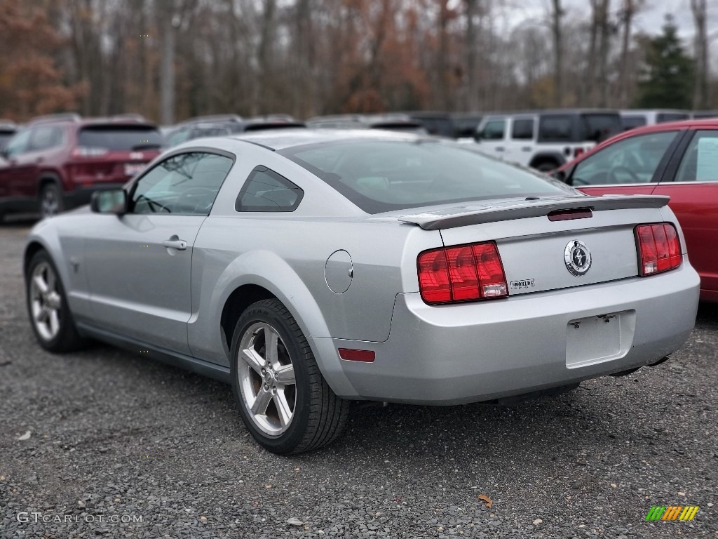 2009 Mustang V6 Coupe - Vapor Silver Metallic / Light Graphite photo #4
