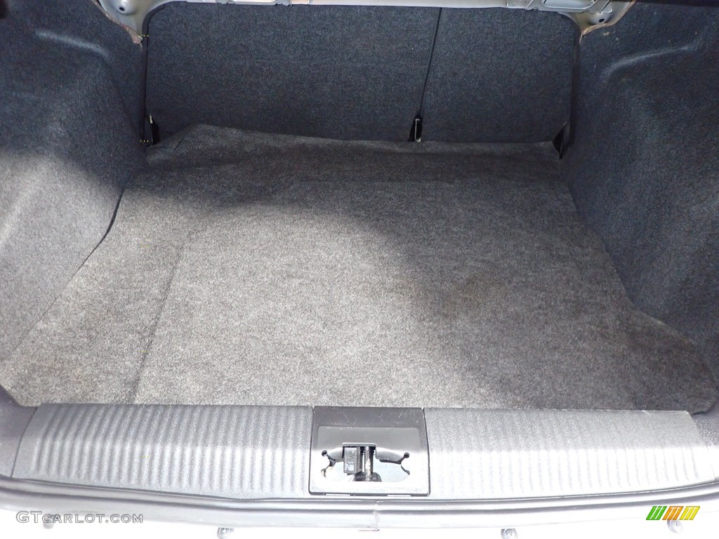 2010 Focus SE Sedan - Ingot Silver Metallic / Charcoal Black photo #13