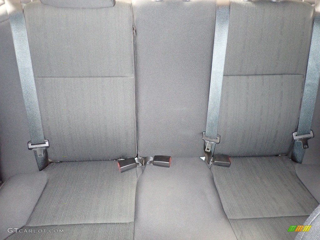 2010 Focus SE Sedan - Ingot Silver Metallic / Charcoal Black photo #19