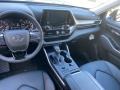 Magnetic Gray Metallic - Highlander XLE AWD Photo No. 3