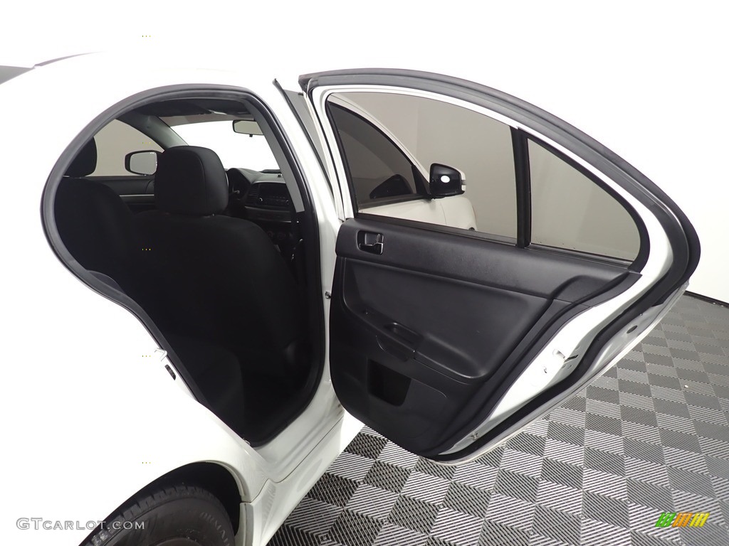 2015 Lancer ES - Wicked White / Black photo #34