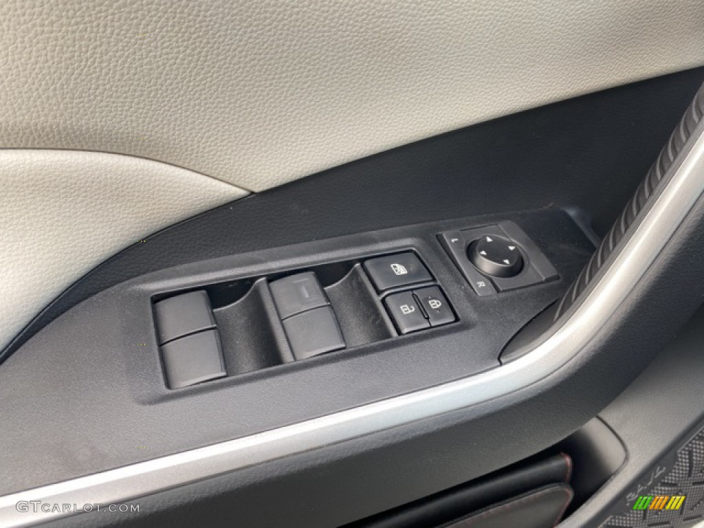 2021 Toyota RAV4 XLE AWD Controls Photo #140199405