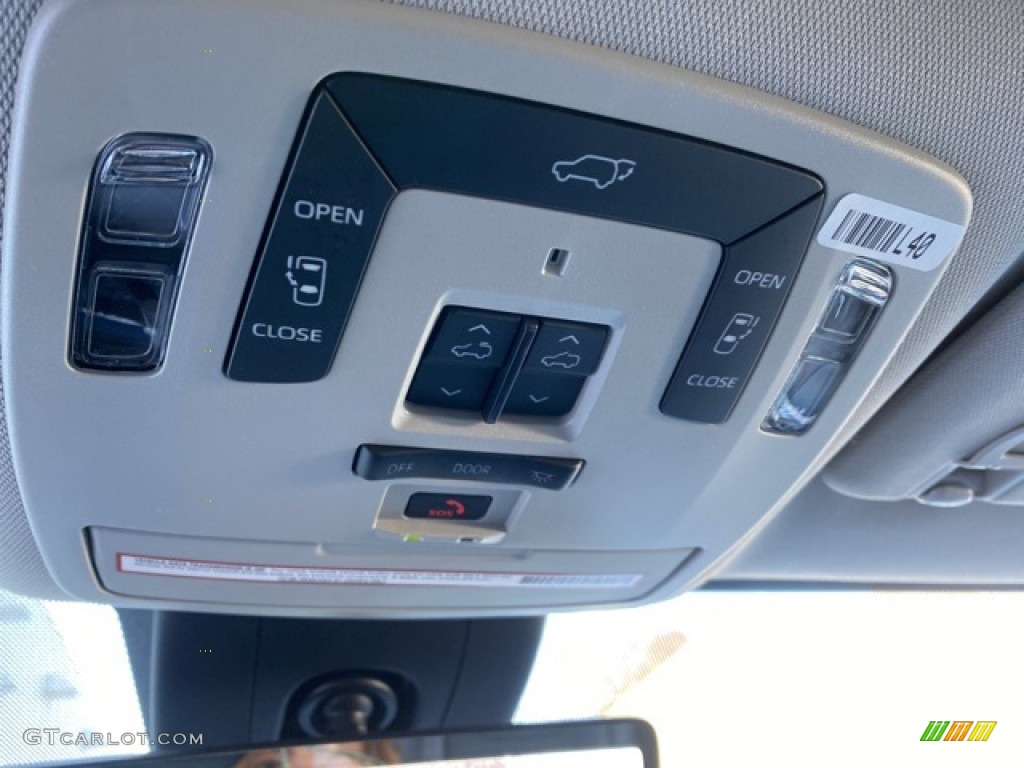 2021 Toyota Sienna Limited AWD Hybrid Controls Photo #140200003