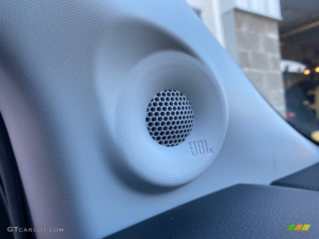2021 Toyota Sienna Limited AWD Hybrid Audio System Photo #140200134