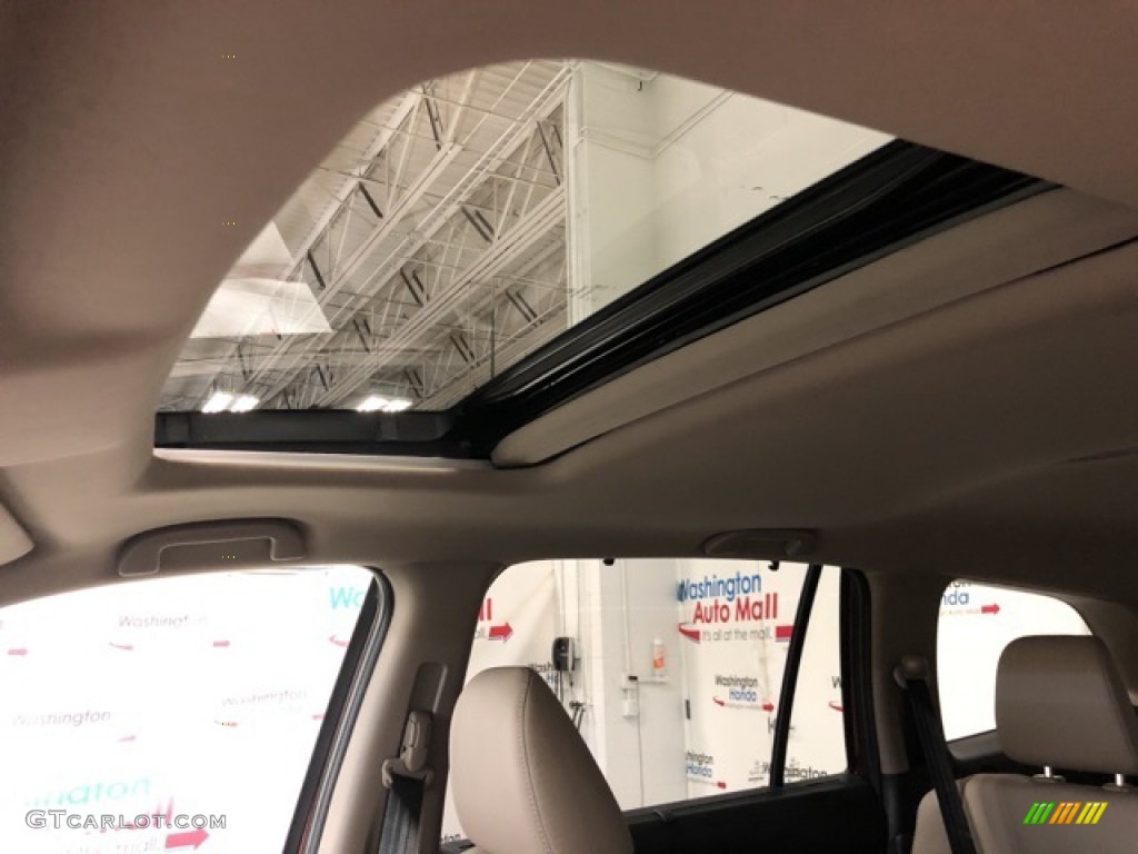 2021 Pilot EX-L AWD - Deep Scarlet Pearl / Beige photo #8