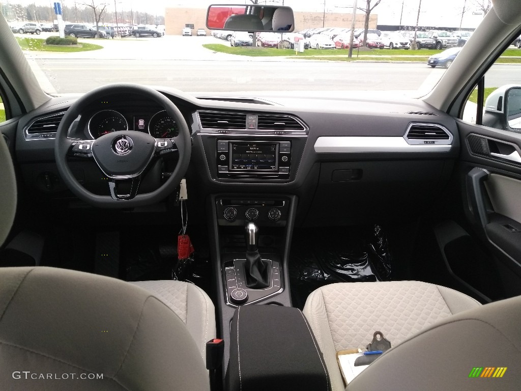 2021 Volkswagen Tiguan S 4Motion Dashboard Photos