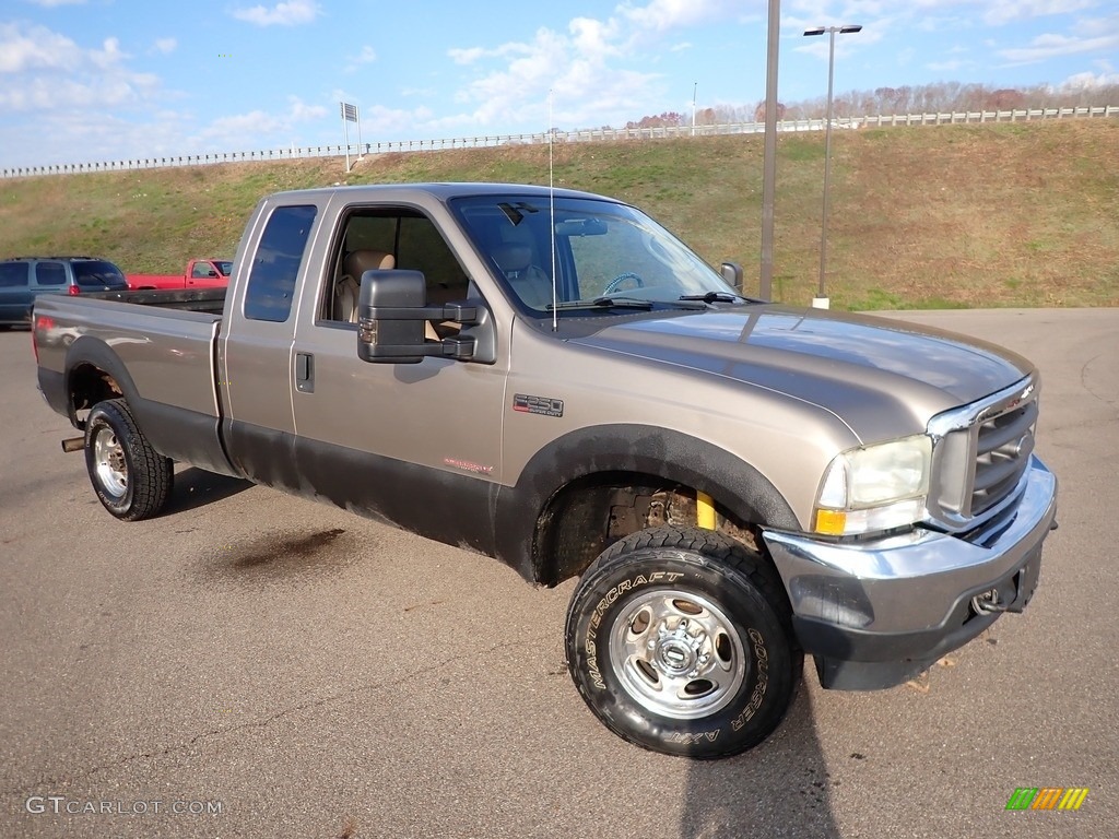 2004 F250 Super Duty Lariat SuperCab 4x4 - Arizona Beige Metallic / Medium Parchment photo #2