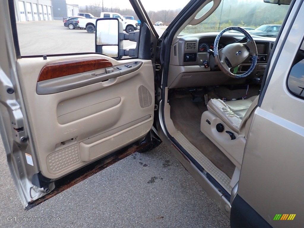 2004 F250 Super Duty Lariat SuperCab 4x4 - Arizona Beige Metallic / Medium Parchment photo #15