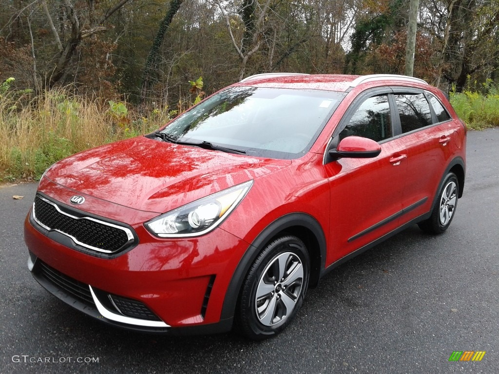 Crimson Red 2018 Kia Niro LX Hybrid Exterior Photo #140207331