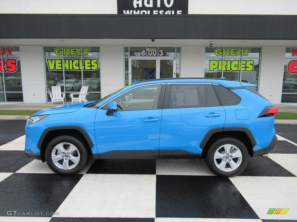 2019 Blue Flame Toyota RAV4 XLE 140201361 Car Color