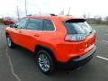 Spitfire Orange - Cherokee Latitude Lux 4x4 Photo No. 8