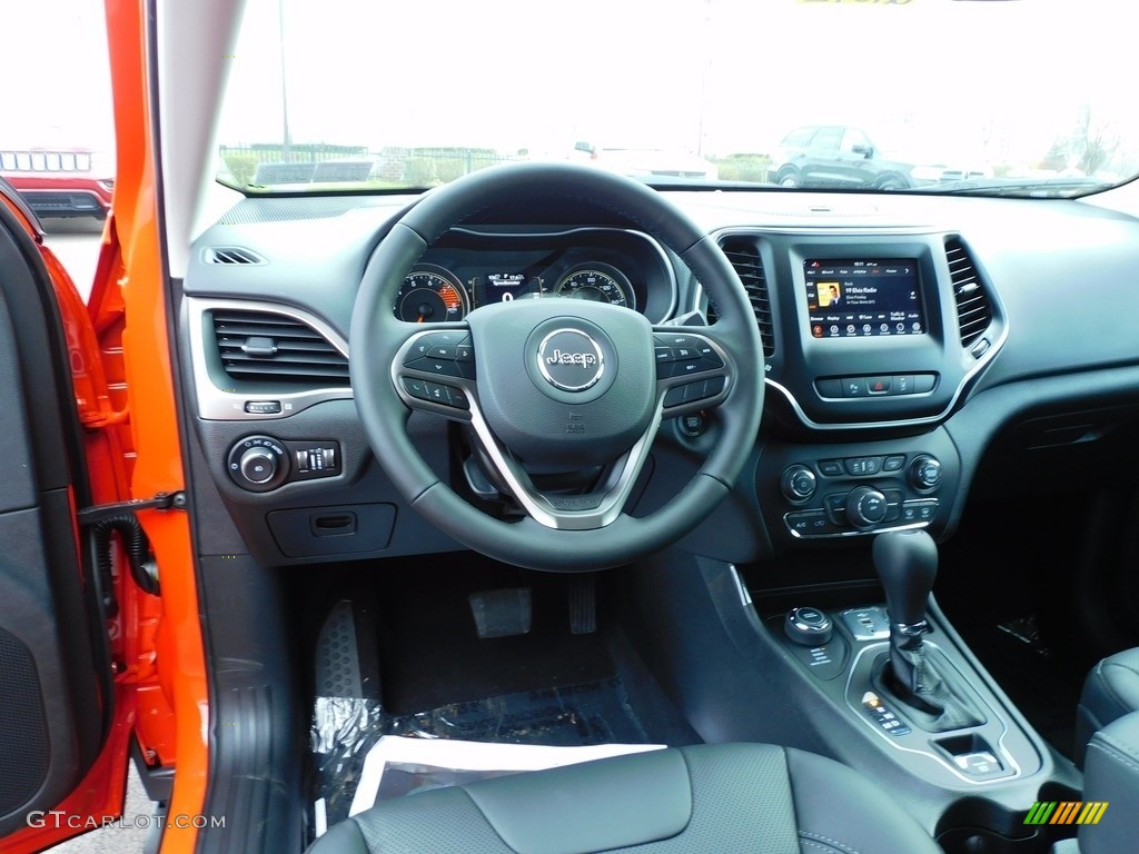 2021 Jeep Cherokee Latitude Lux 4x4 Black Dashboard Photo #140210568