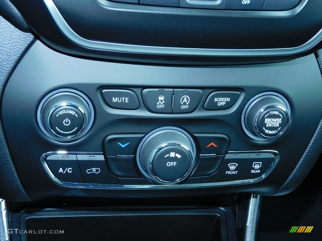 2021 Jeep Cherokee Latitude Lux 4x4 Controls Photo #140210625