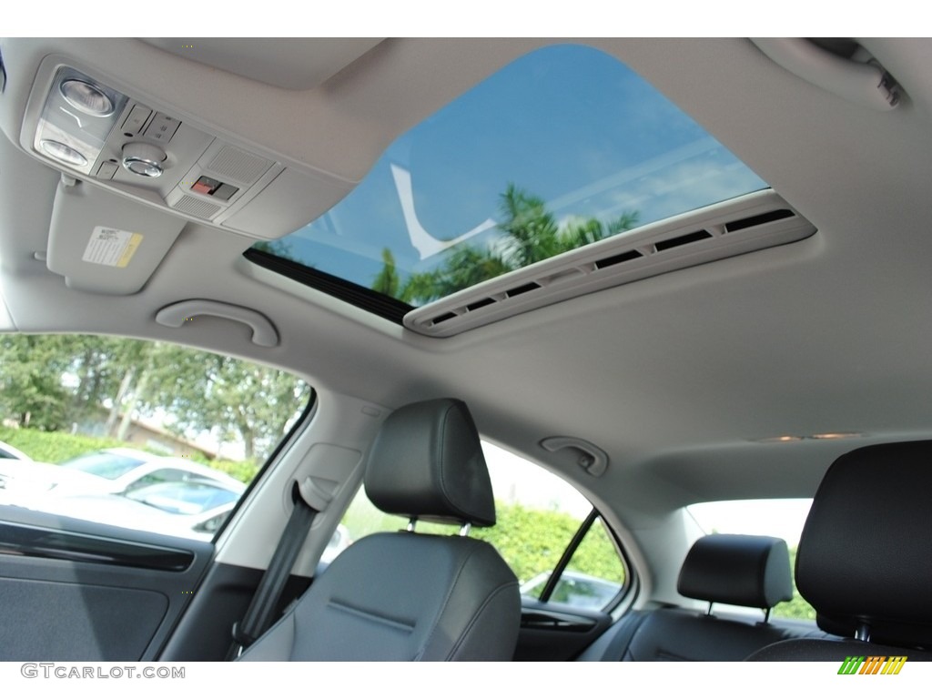 2017 Volkswagen Jetta SEL Sunroof Photo #140211105