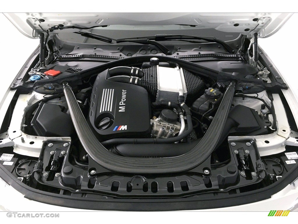 2017 BMW M4 Convertible Engine Photos