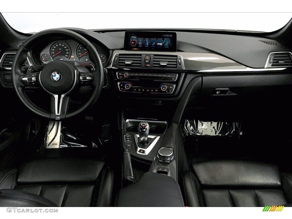 2017 BMW M4 Convertible Dashboard Photos