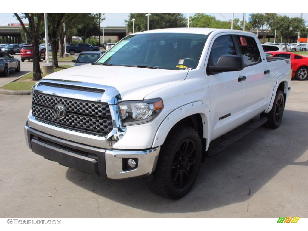 2019 Tundra TSS Off Road CrewMax 4x4 - Super White / Graphite photo #10