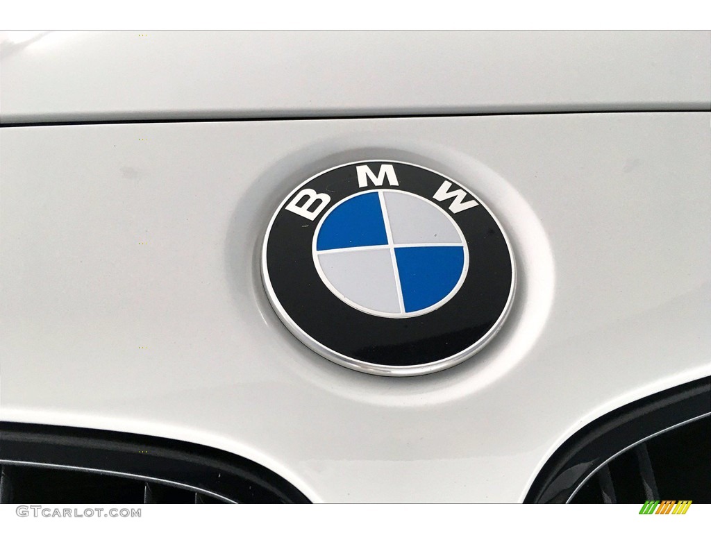 2017 BMW M4 Convertible Marks and Logos Photo #140212833