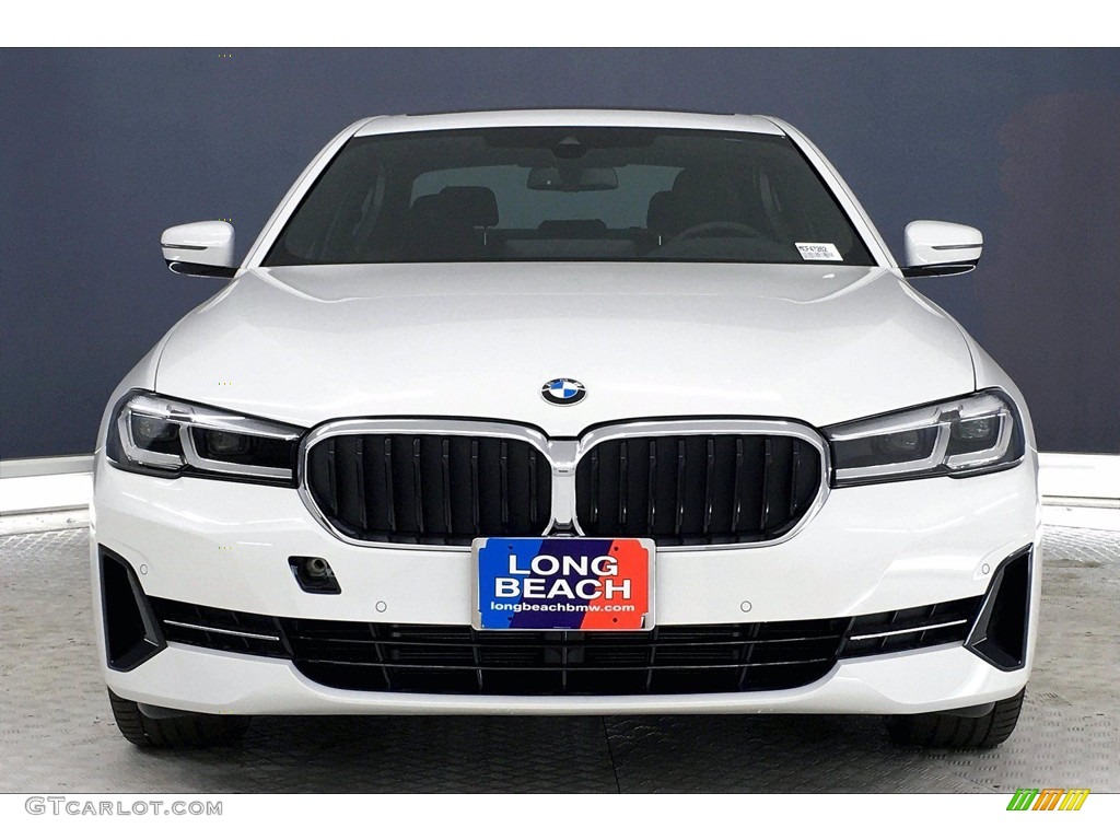 2021 5 Series 530i Sedan - Alpine White / Black photo #2