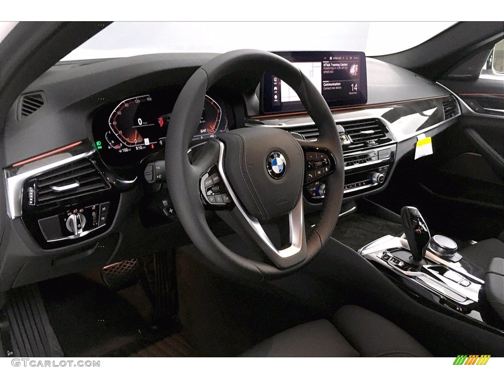 2021 5 Series 530i Sedan - Alpine White / Black photo #7