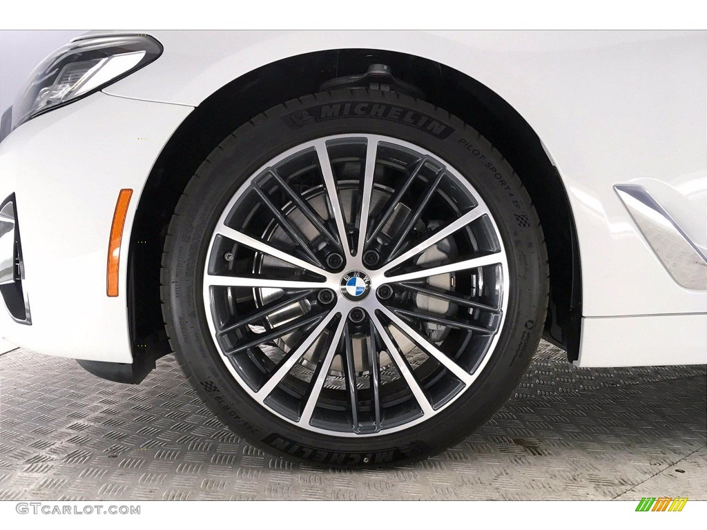 2021 5 Series 530i Sedan - Alpine White / Black photo #12