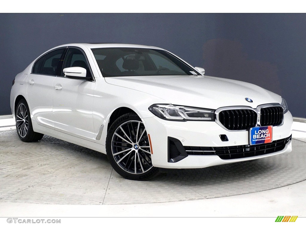 2021 5 Series 530i Sedan - Alpine White / Black photo #19