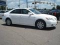 Super White - Camry XLE Photo No. 7