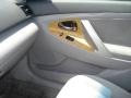 Super White - Camry XLE Photo No. 19