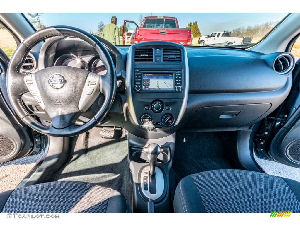 2016 Versa S Sedan - Graphite Blue / Charcoal photo #30