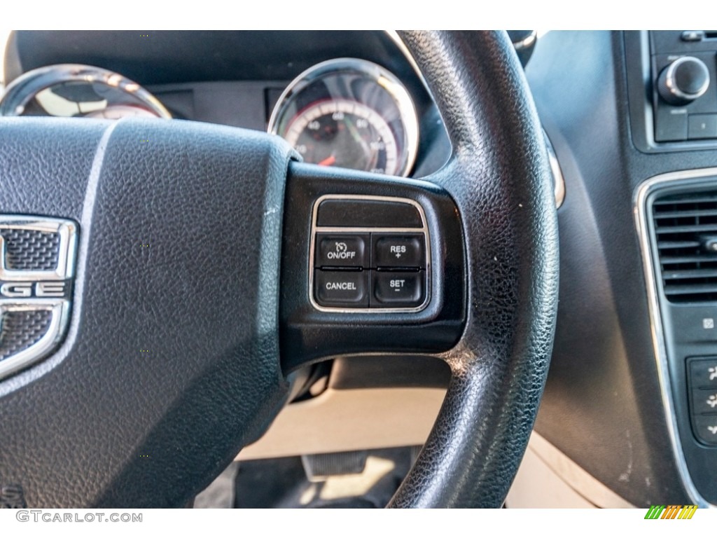 2014 Dodge Grand Caravan SE w/Wheelchair Access Black/Light Graystone Steering Wheel Photo #140219803